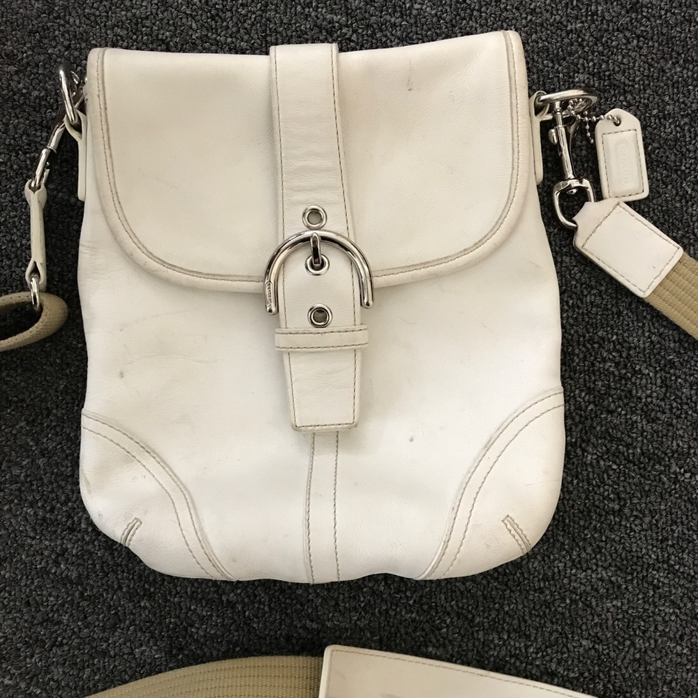White coach crossbody purse